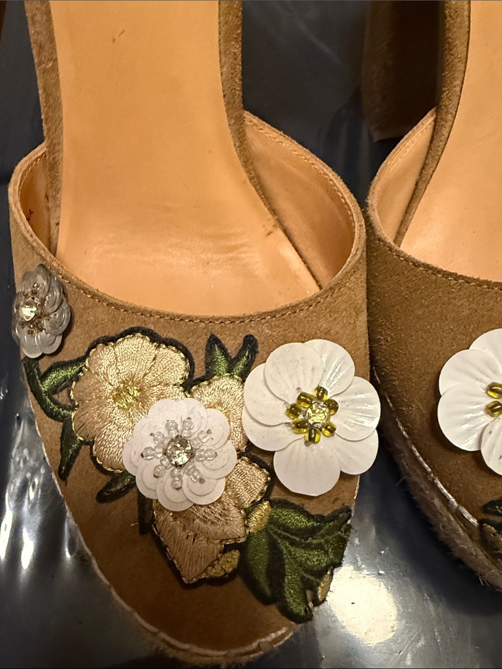 bill blass Tan Suede Wedge Sandals with White Floral Appliqués - Picture 3 of 9